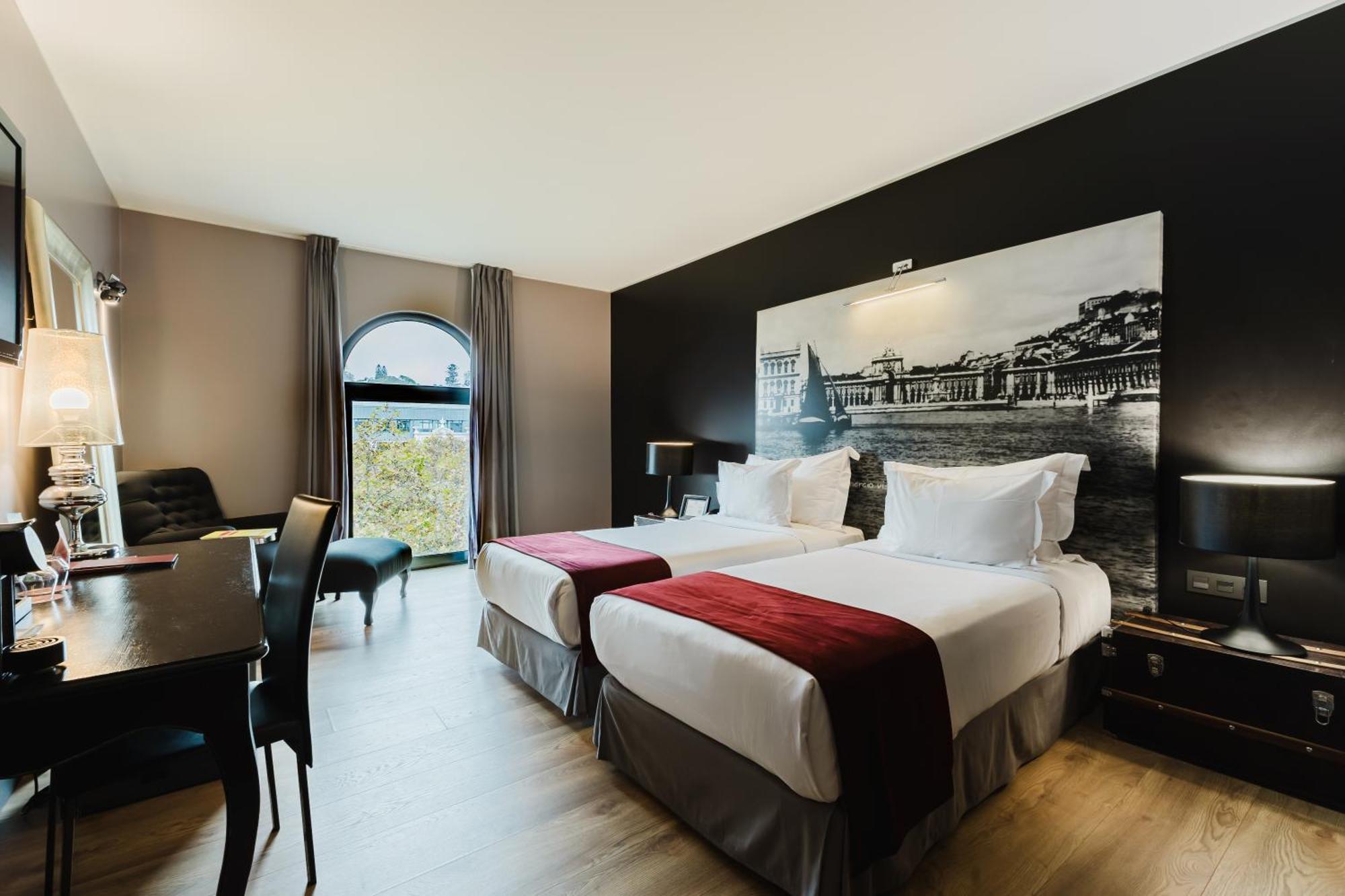 Hotel Fontecruz Lisboa Exterior foto Room at Hotel AC Palacio de Duero